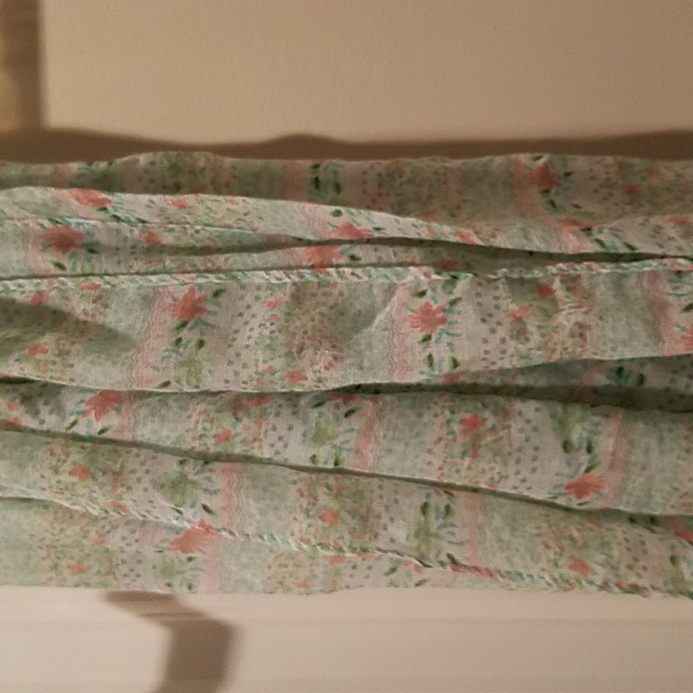 Green and pink scarf NWT - Picture 4 of 4